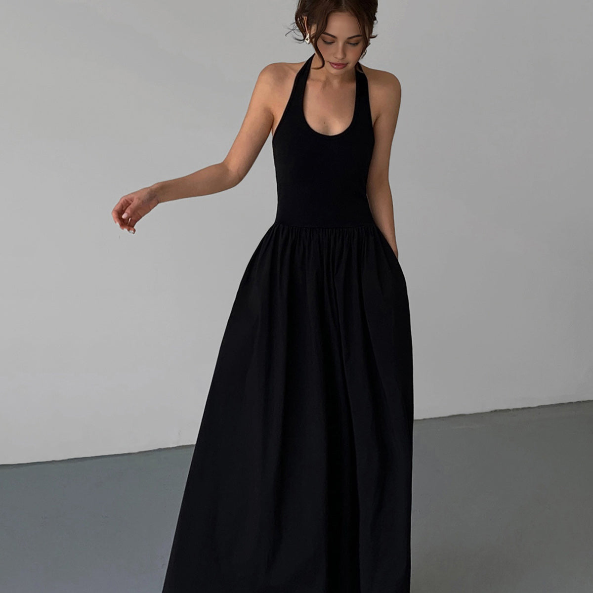 Minimalist Halter Elbise