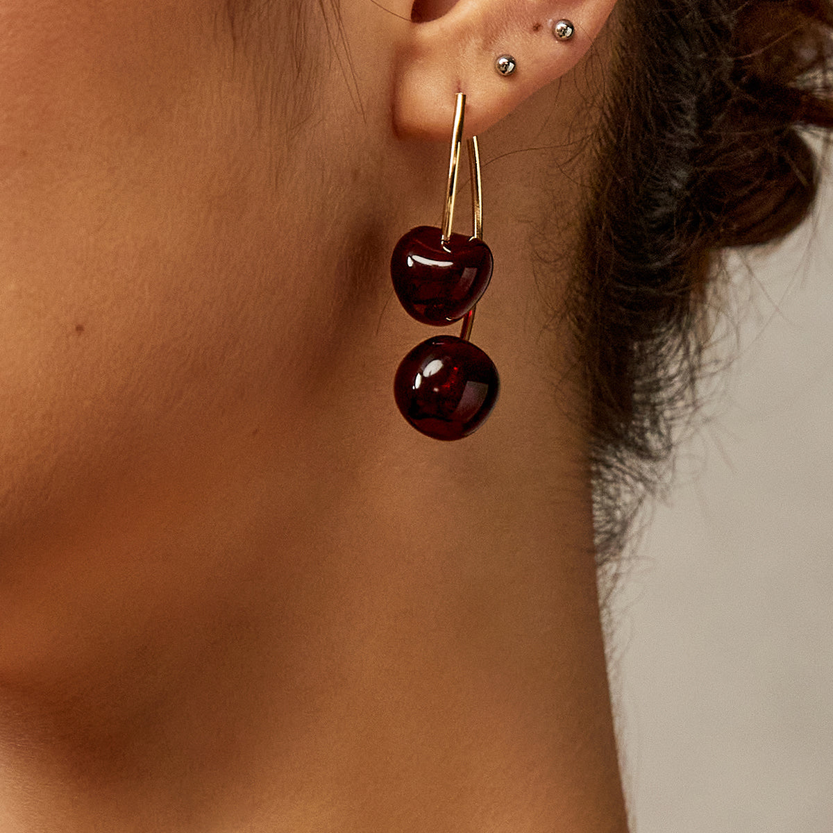 Kiraz Charm Sallantılı Küpe