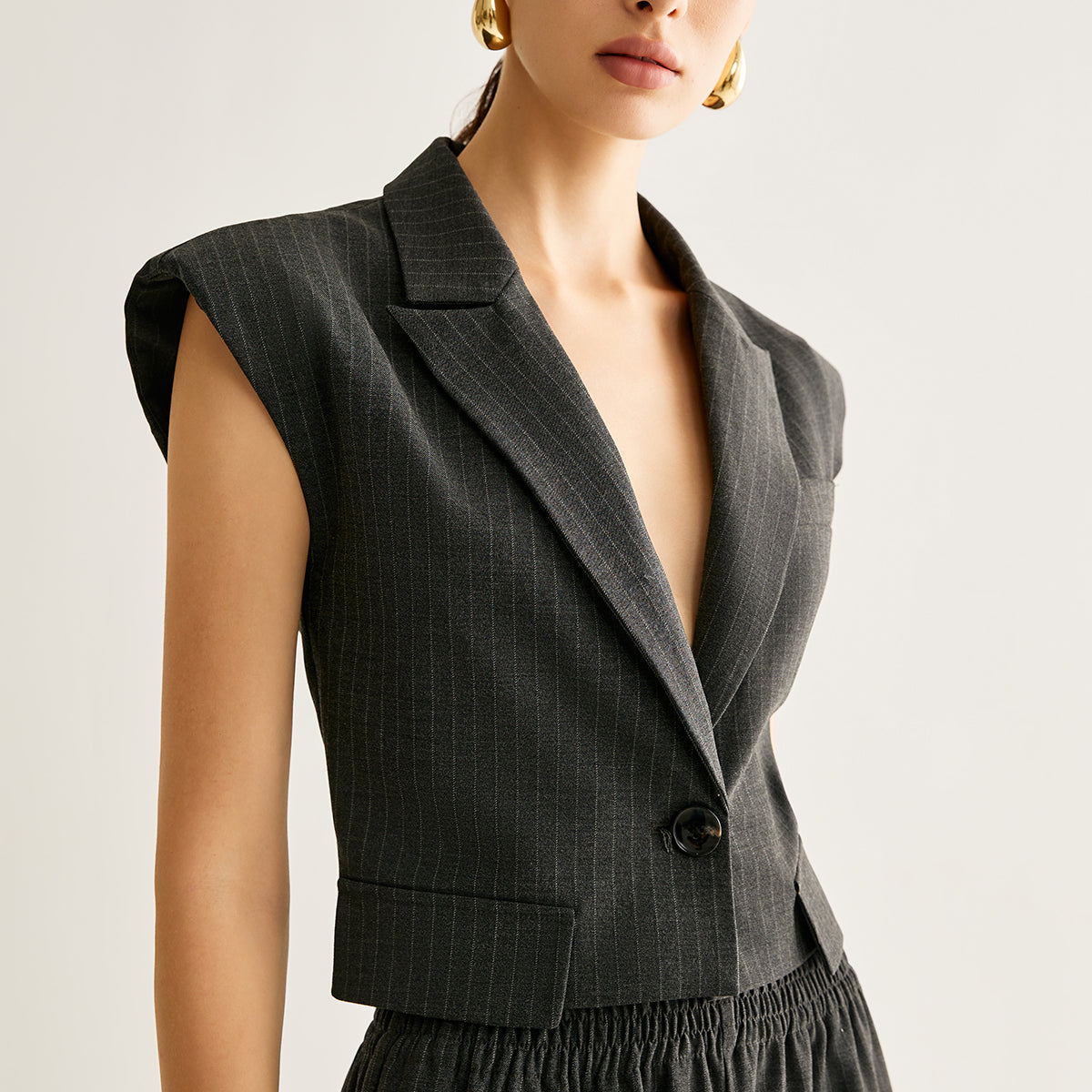 Charcoal Elegance Yelek