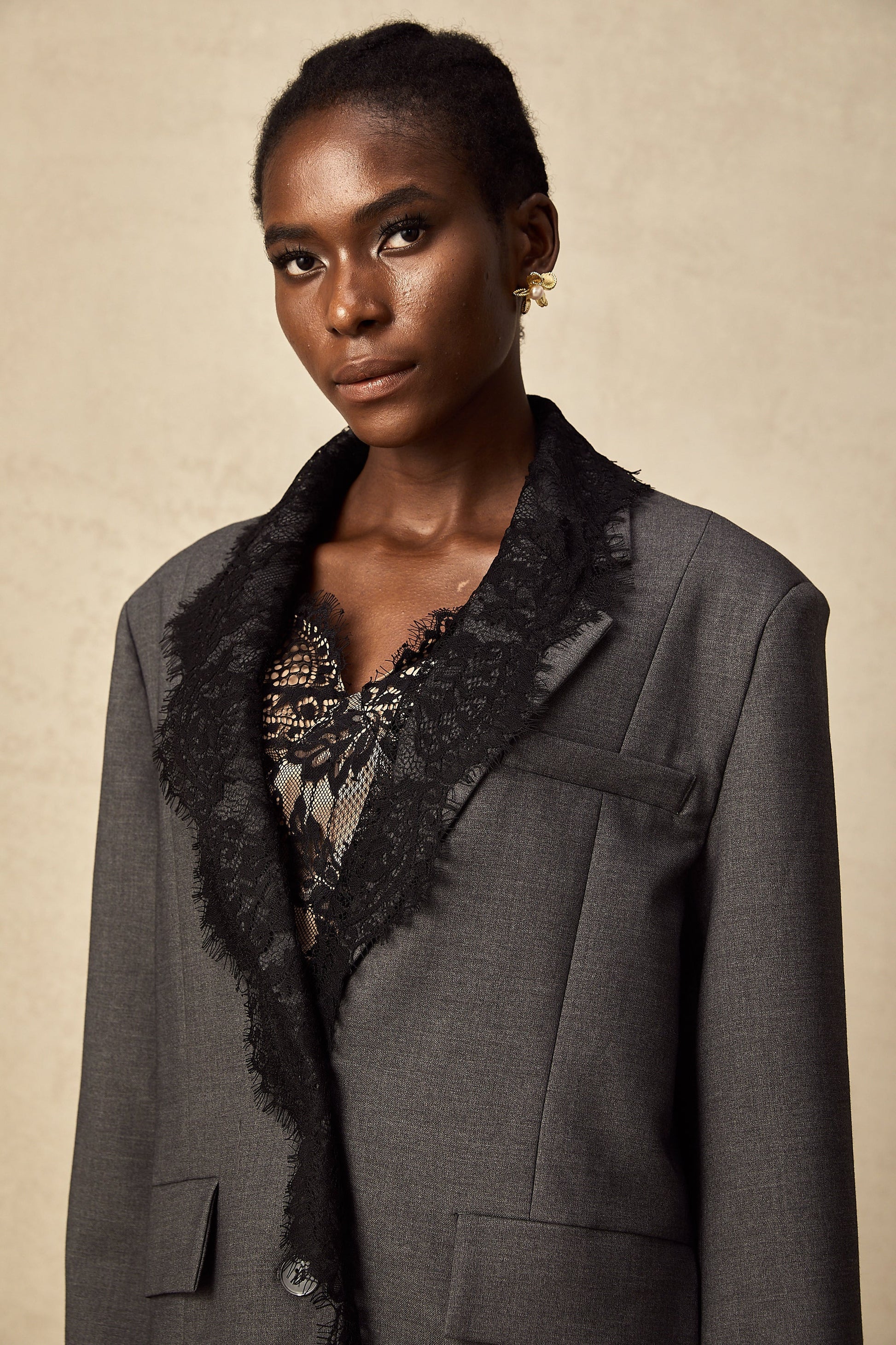 Diana Dantel Yaka Detaylı Blazer Ceket