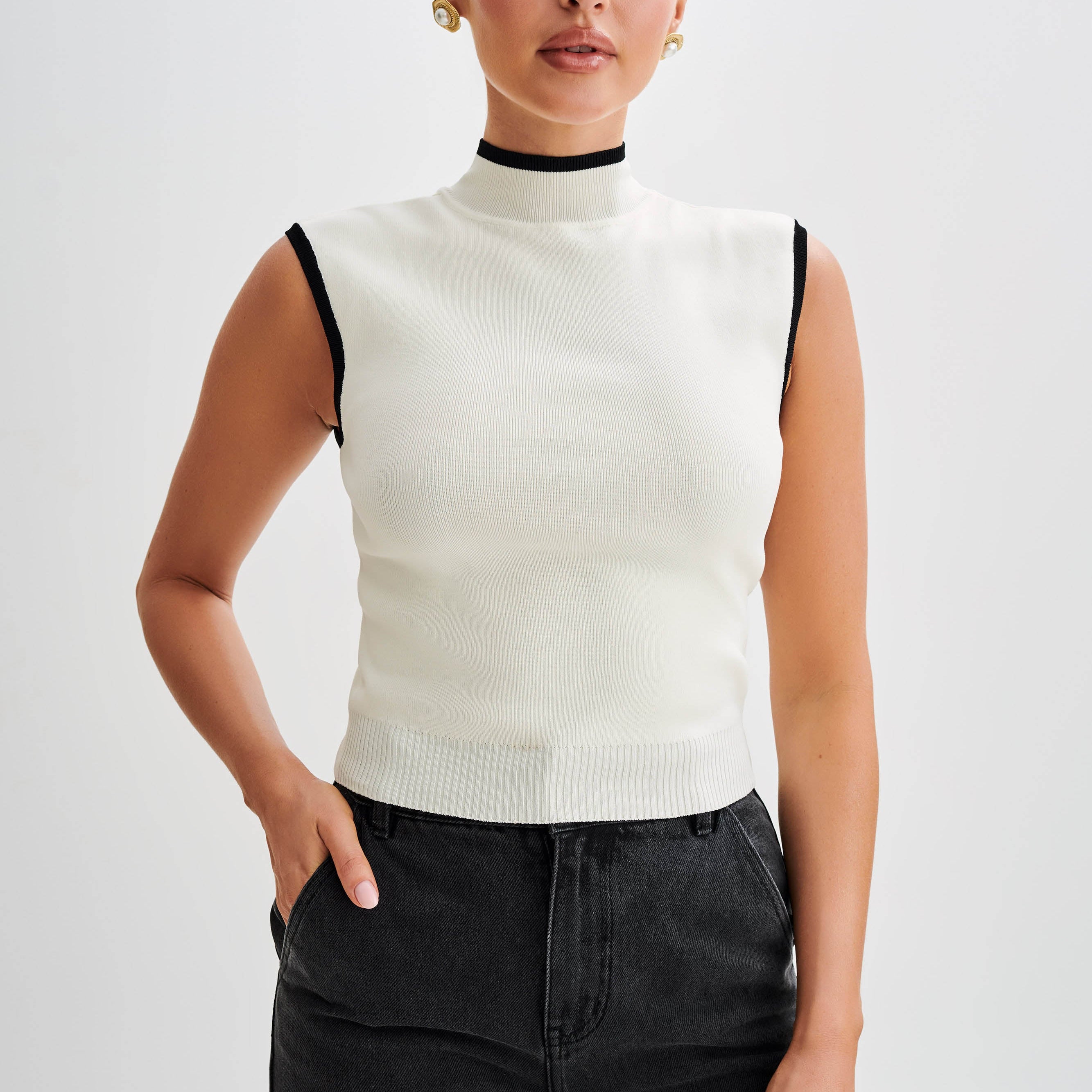 Laurina High Neck Contrast Üst