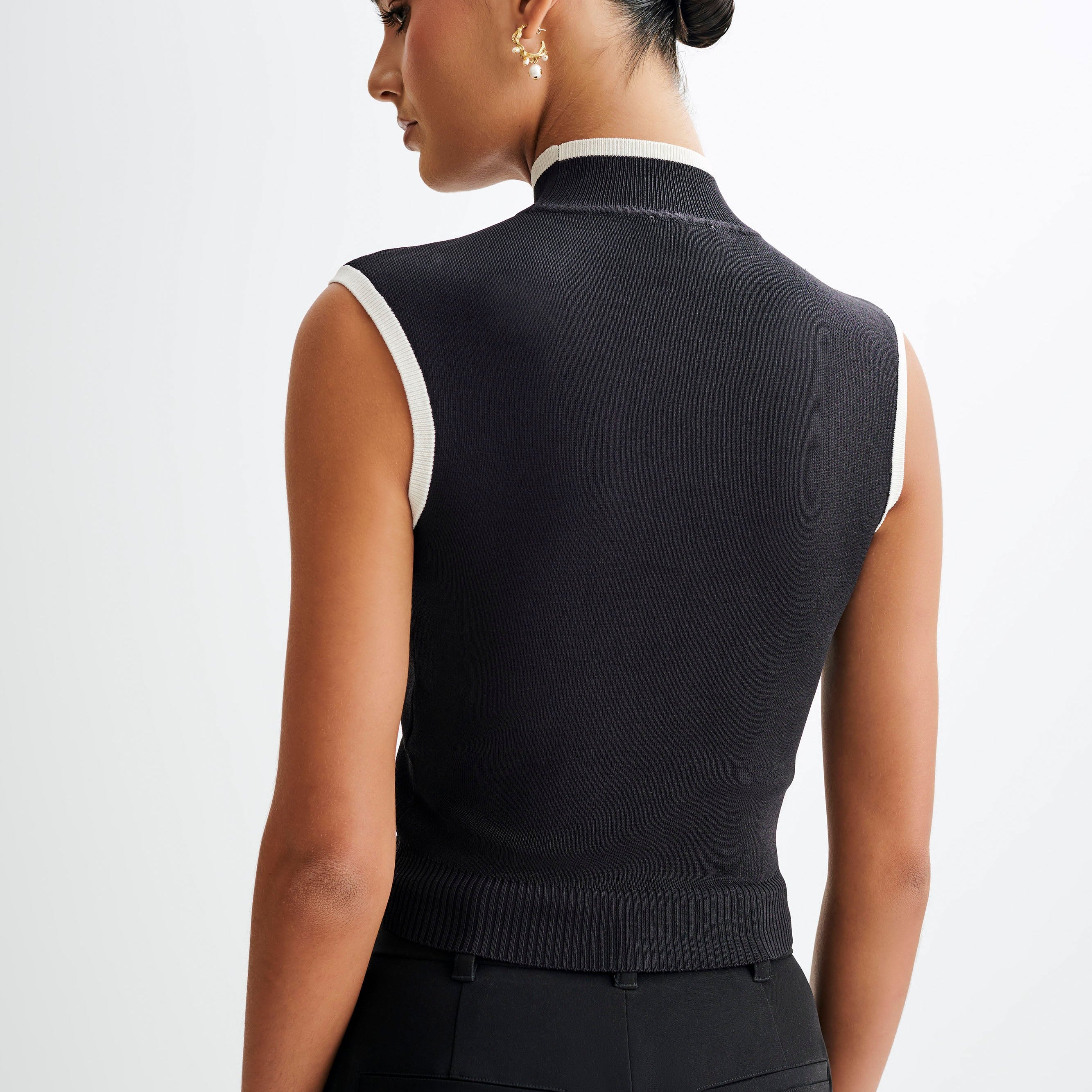 Laurina High Neck Contrast Top - Black