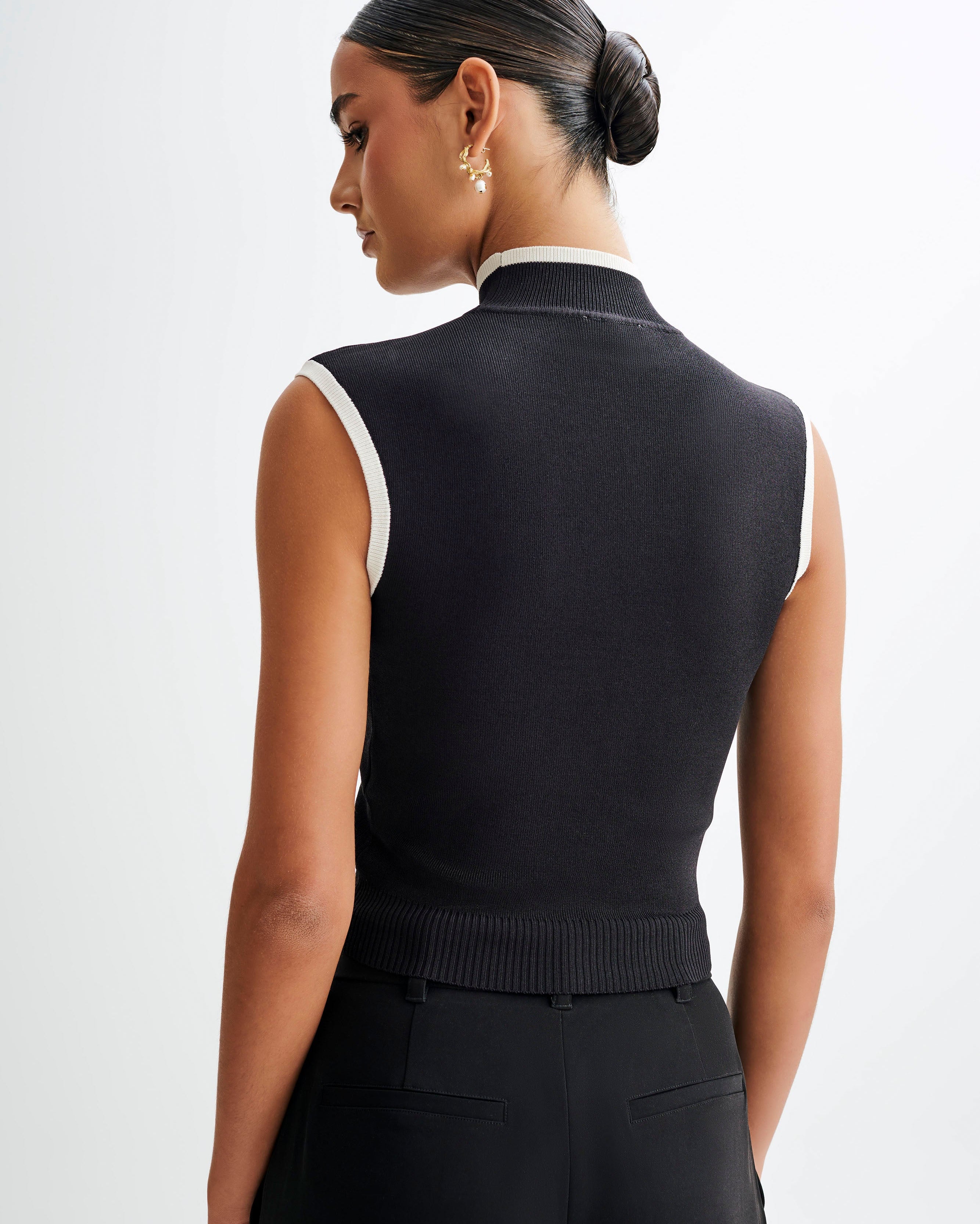 Laurina High Neck Contrast Top - Black
