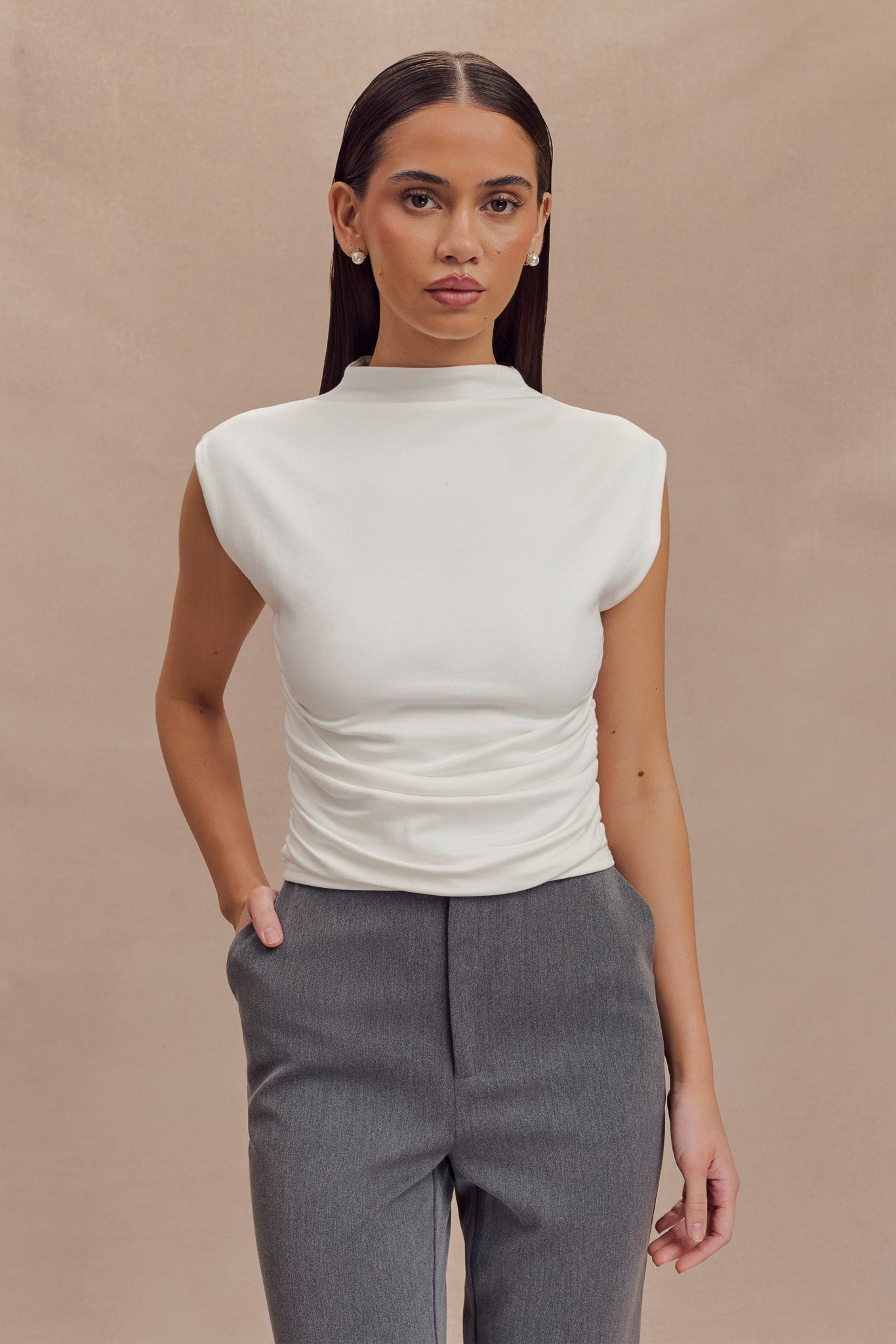 Ellia High Neck Sleeveless Üst