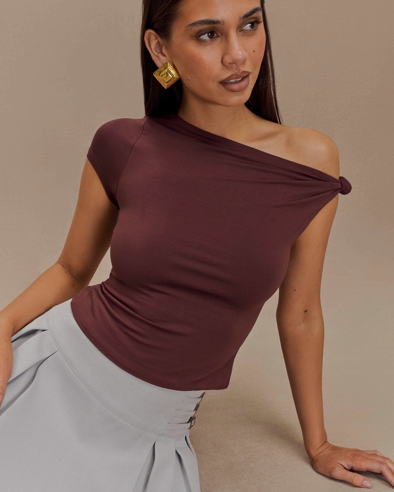Betty Short Sleeve Modal Top With Knot Shoulder - Mahogany