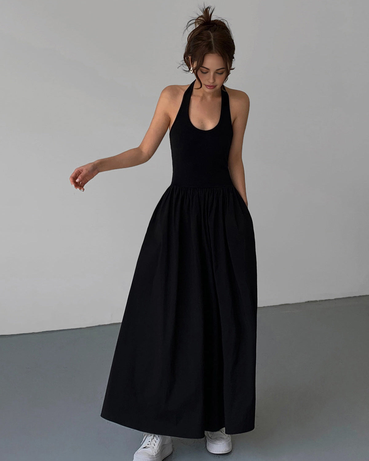 Minimalist Halter Elbise
