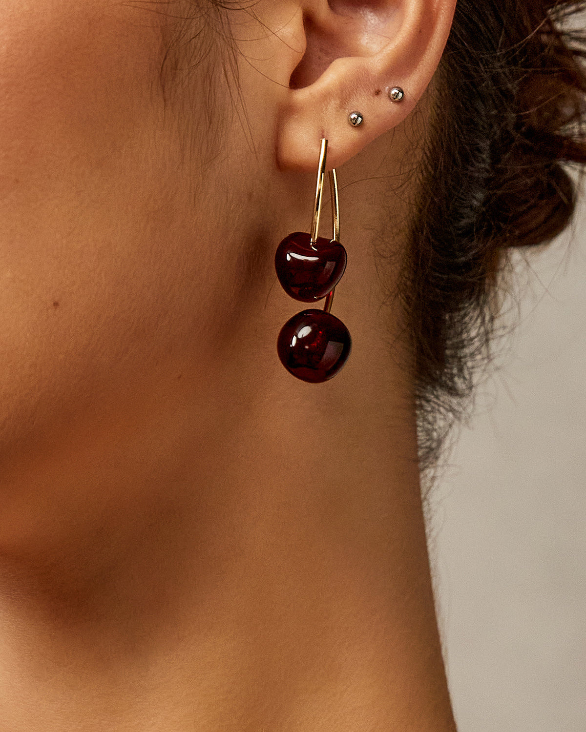 Kiraz Charm Sallantılı Küpe