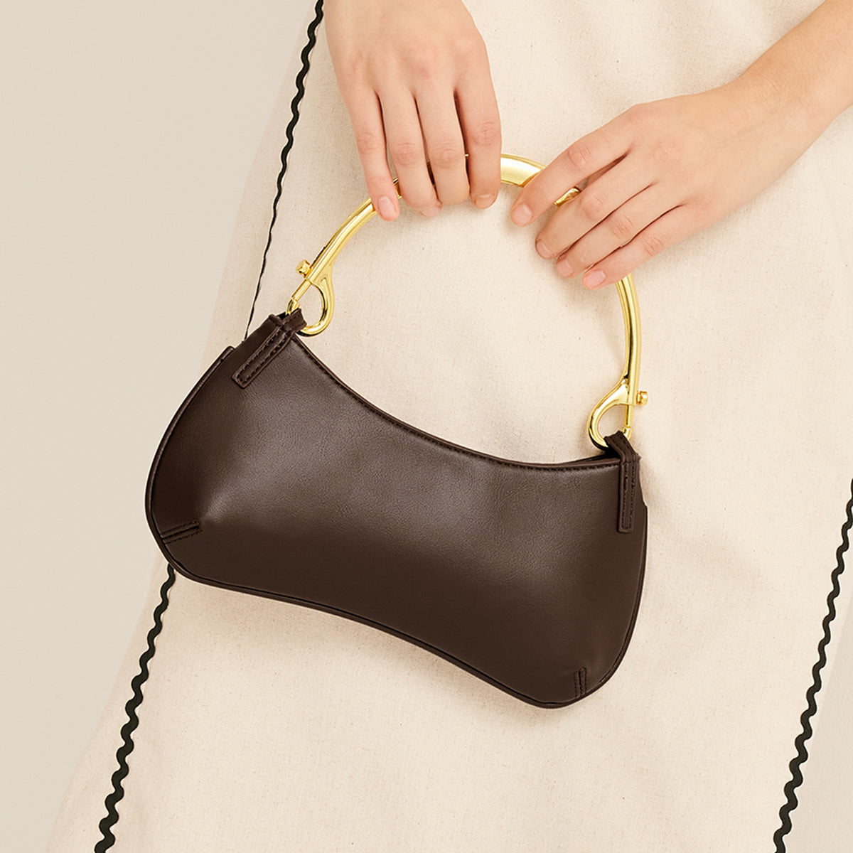 Metal-Handle Zipper Armpit Bag