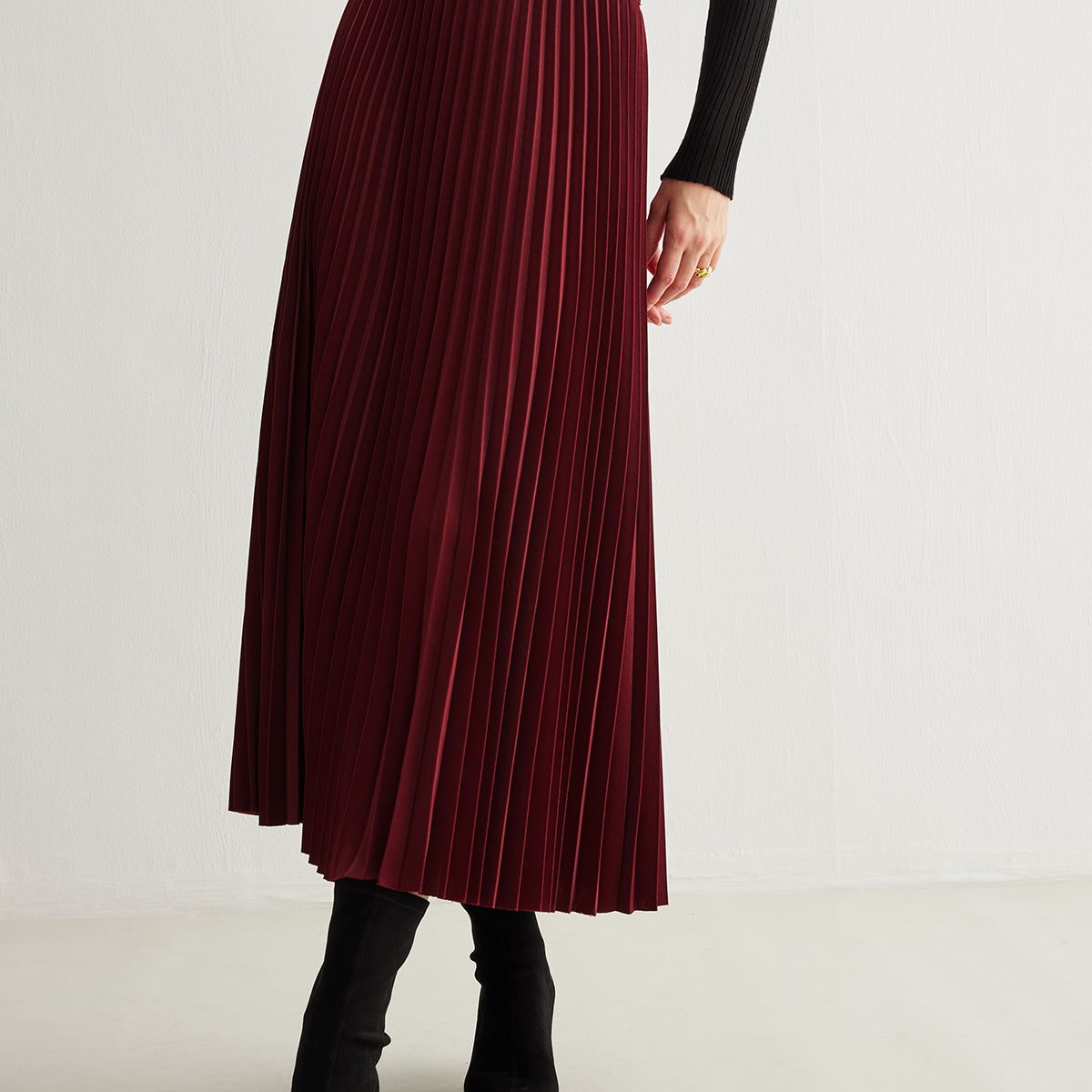 Minimalist Pleated Flowy Etek