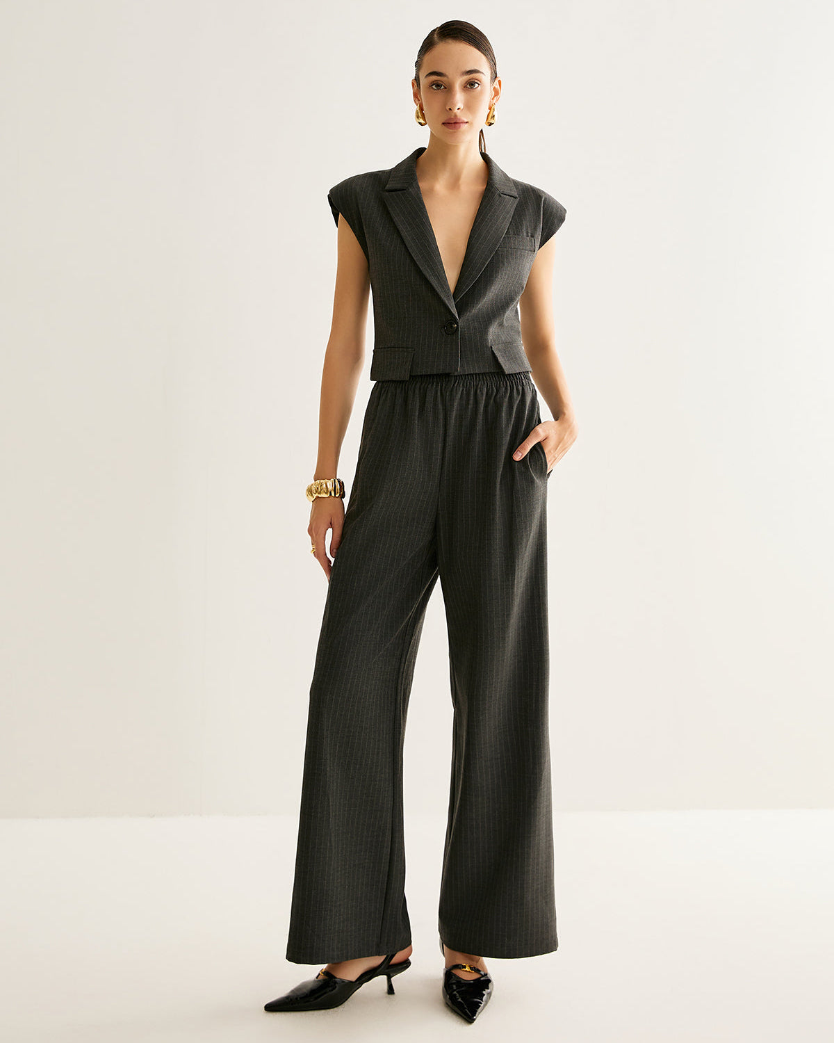Charcoal Elegance Yelek