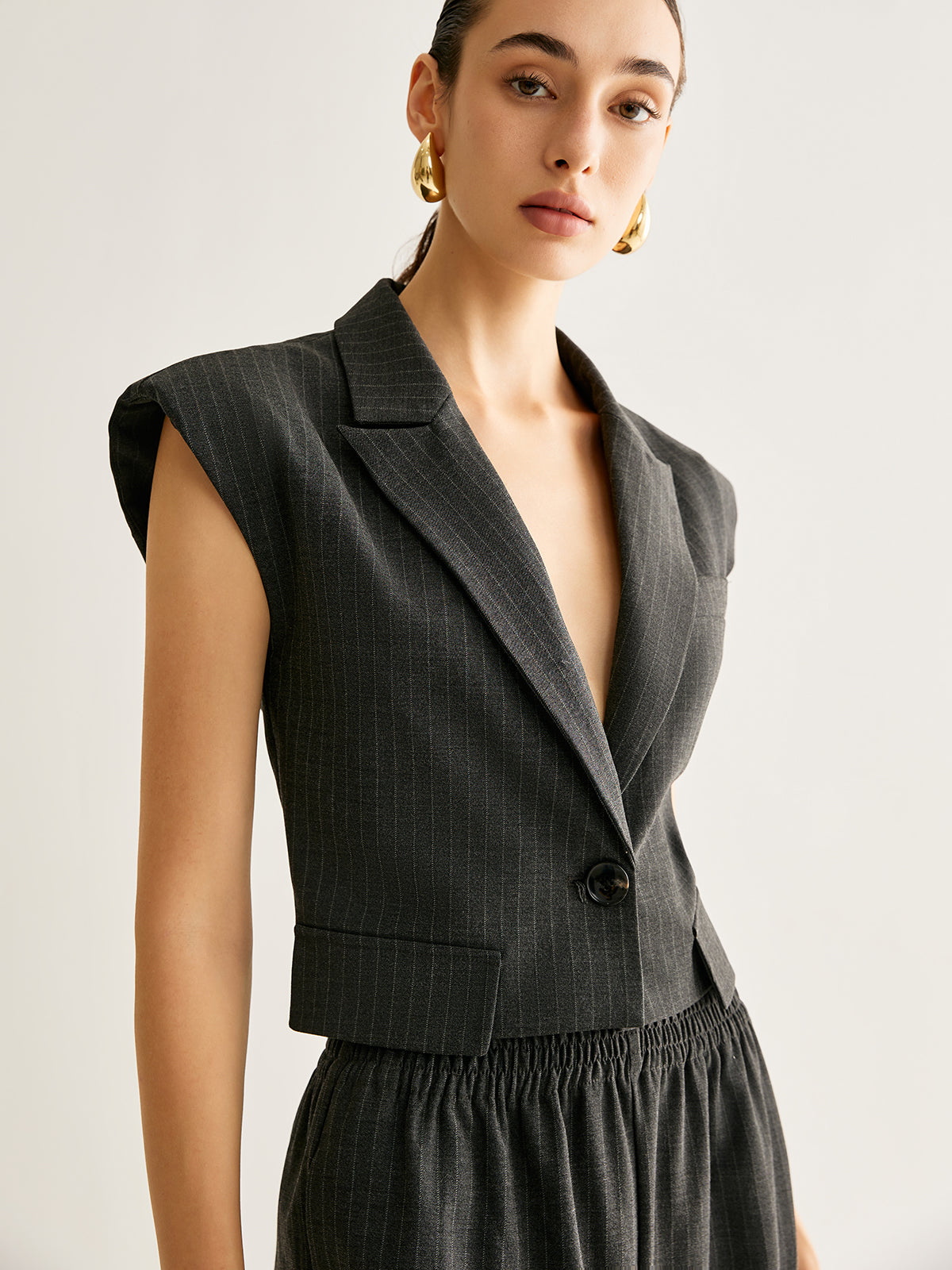 Charcoal Elegance Yelek