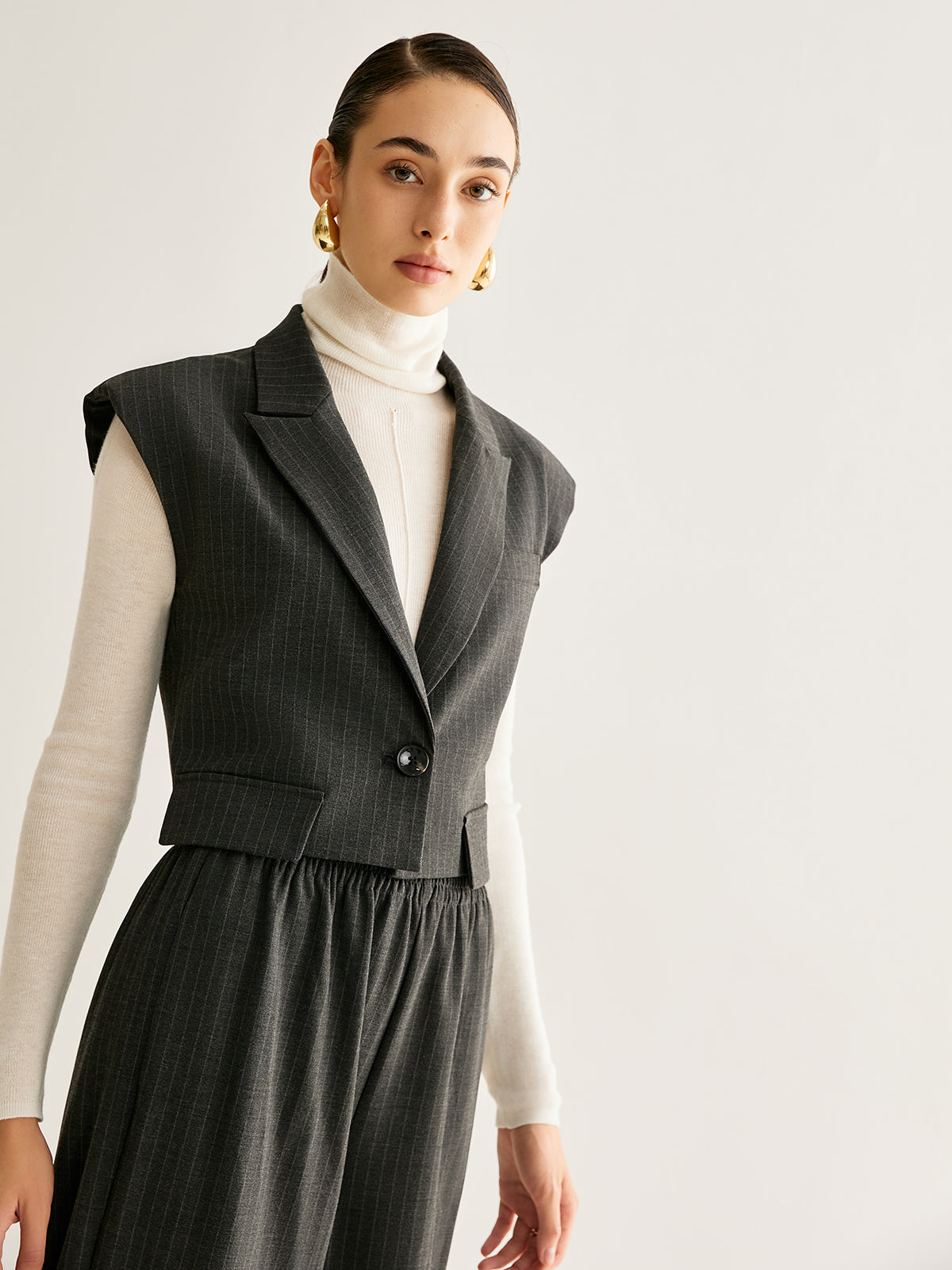 Charcoal Elegance Yelek