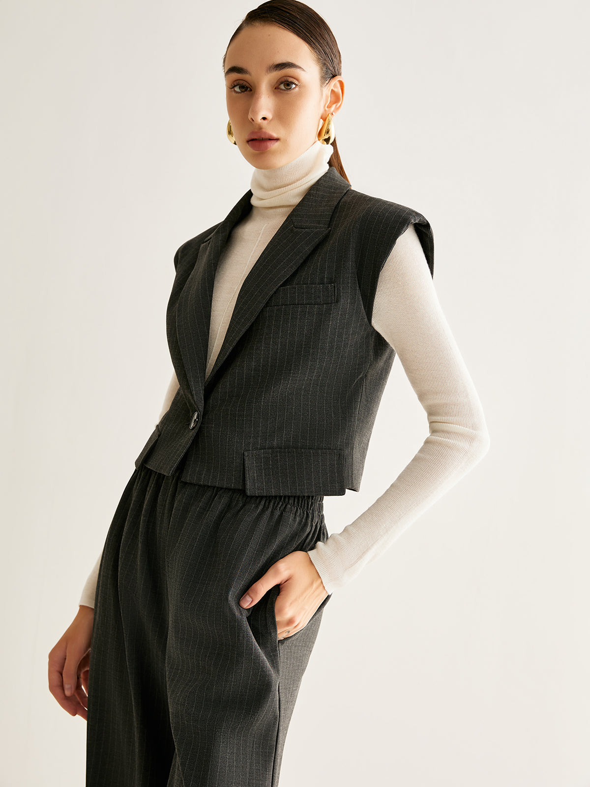 Charcoal Elegance Yelek