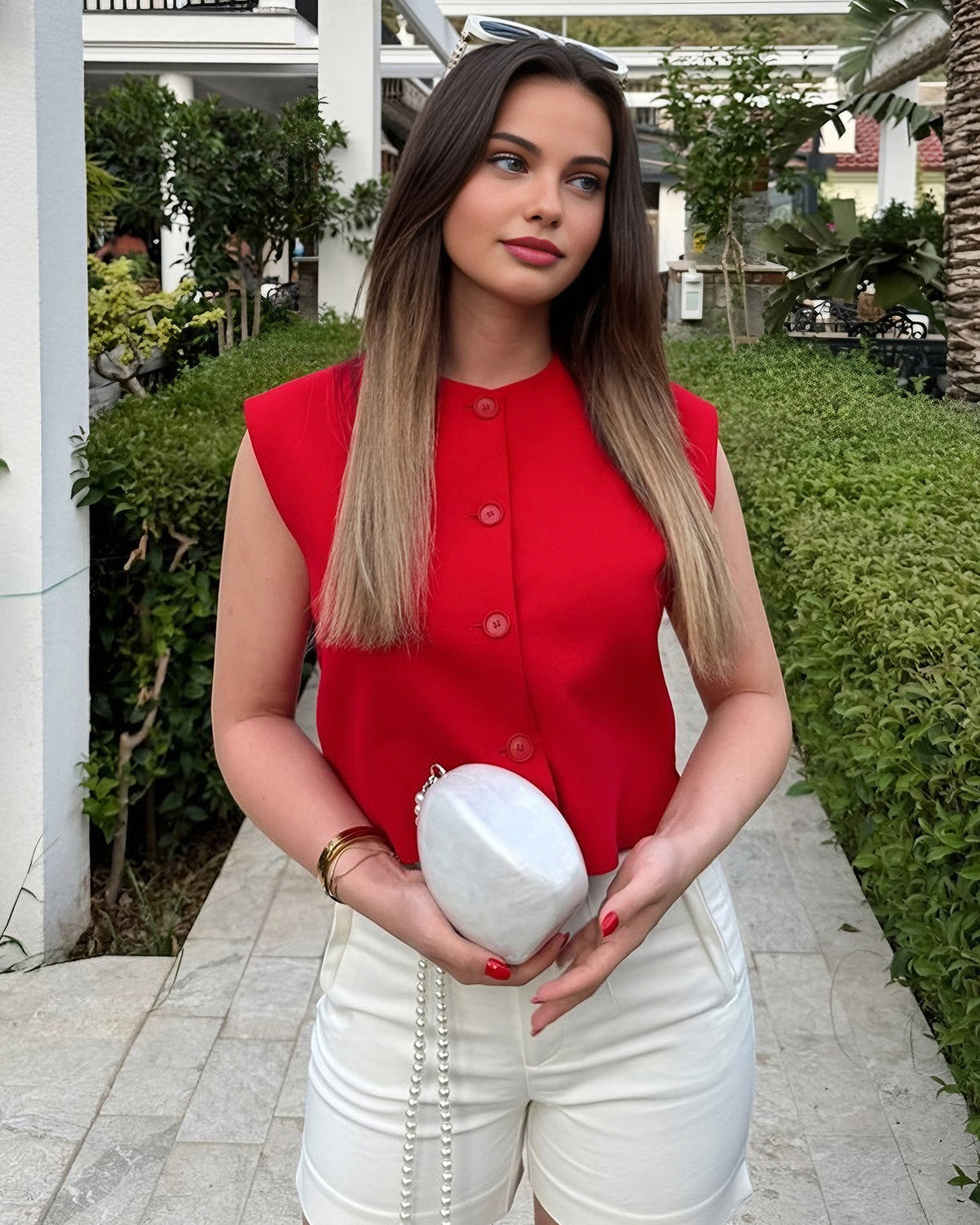 Crimson Essence Yelek