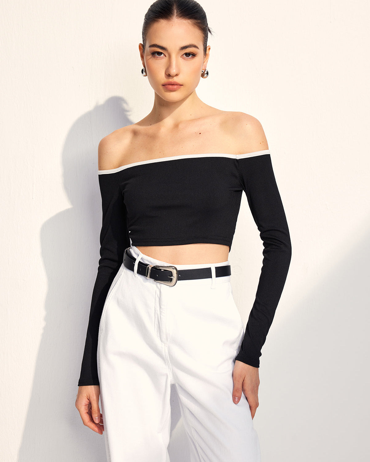 Elegance Off-Shoulder Crop Bluz