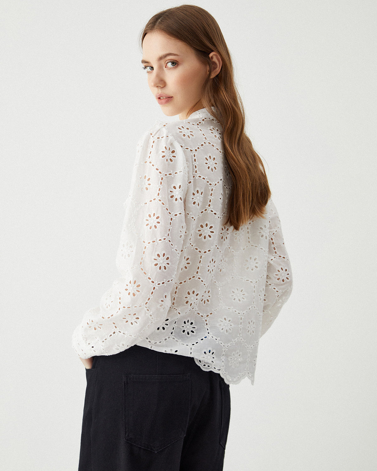 Lace Blossom Nakışlı Bluz