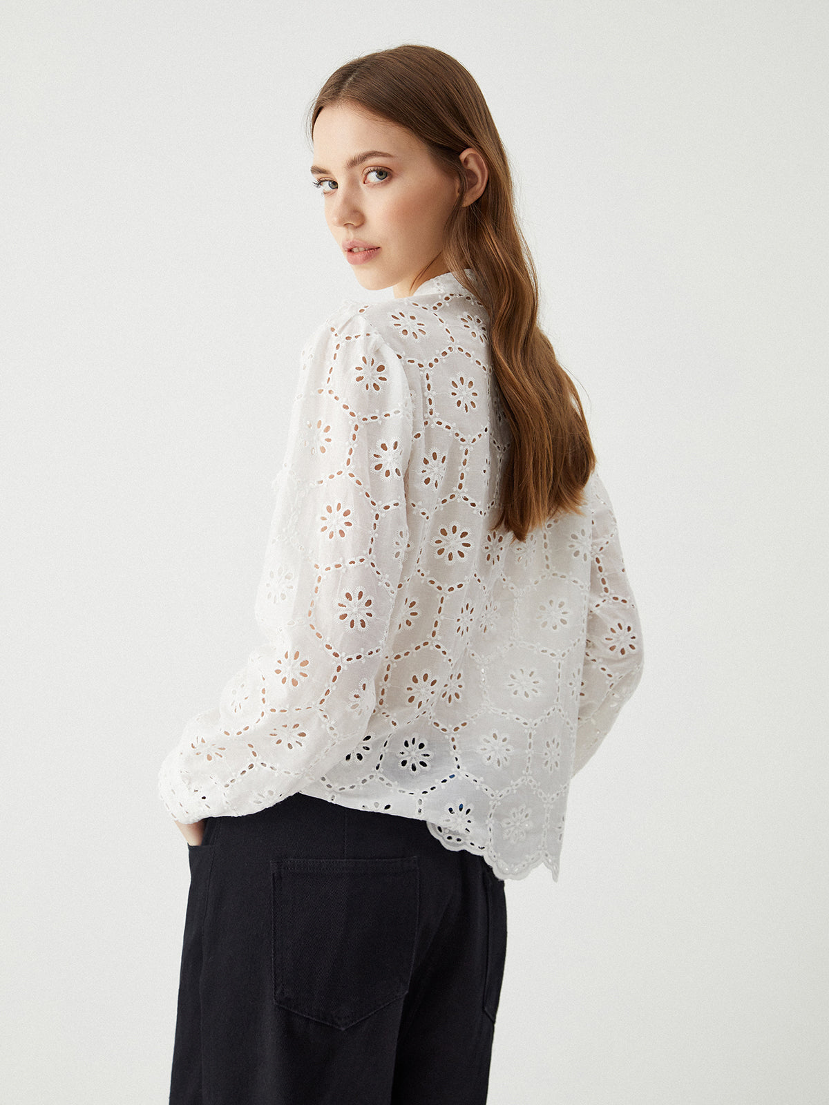 Lace Blossom Nakışlı Bluz