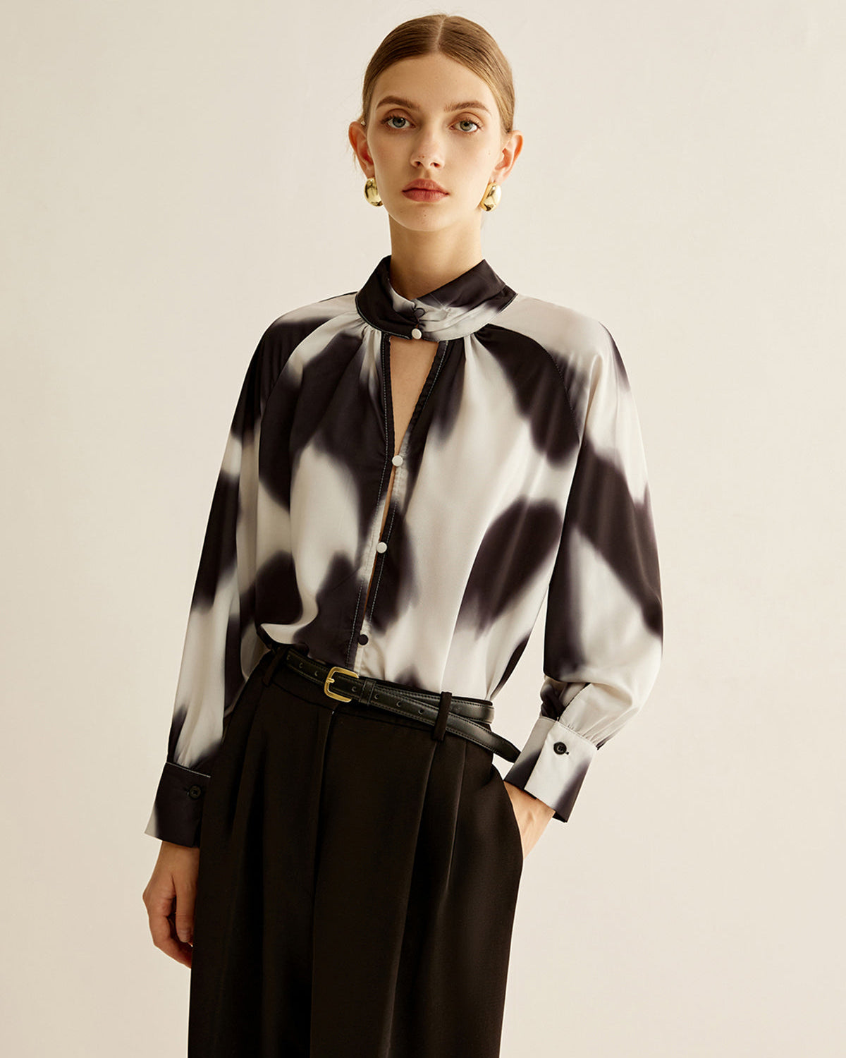 Elegance Fular Detaylı Gömlek