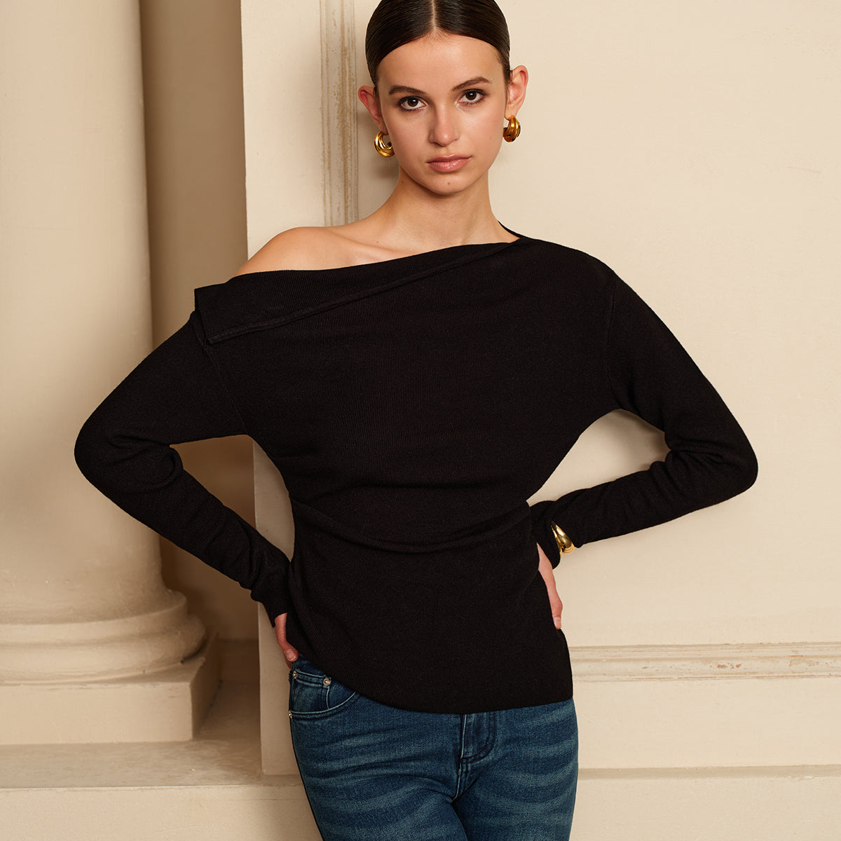 Noir Elegance Tek Omuz Bluz