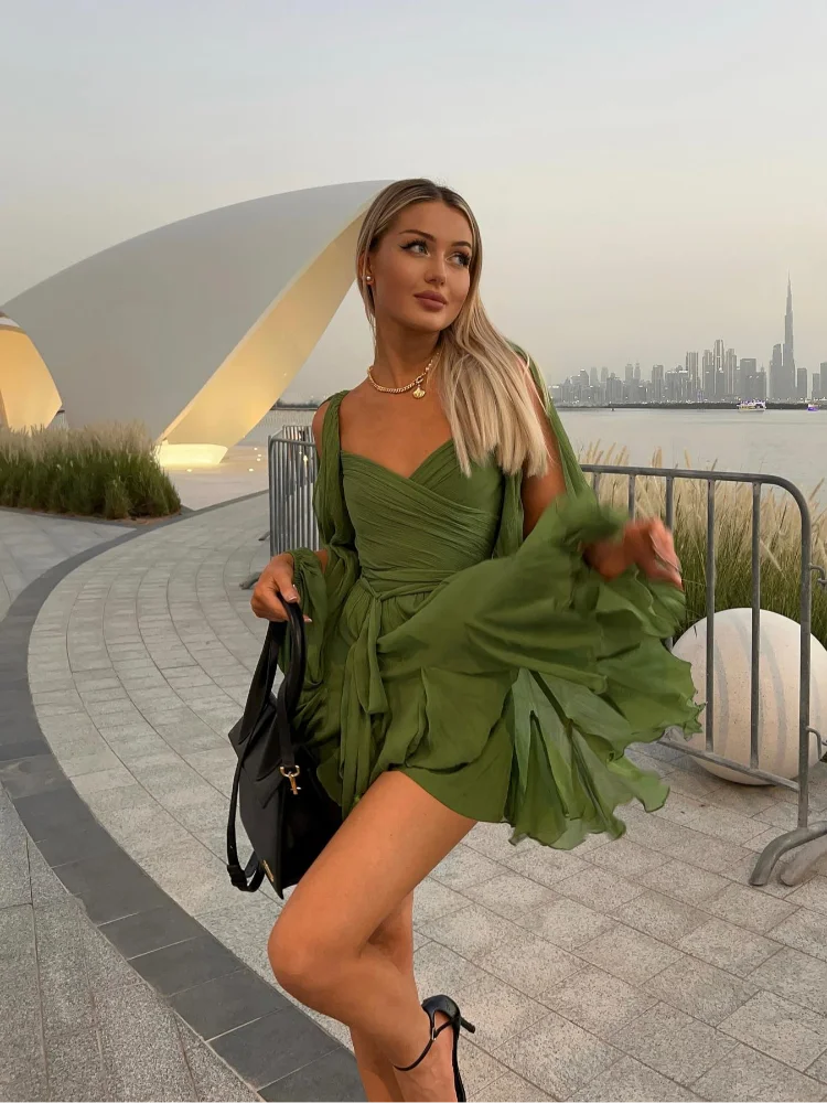 Uzun Kol Detaylı Volanlı Mini Elbise