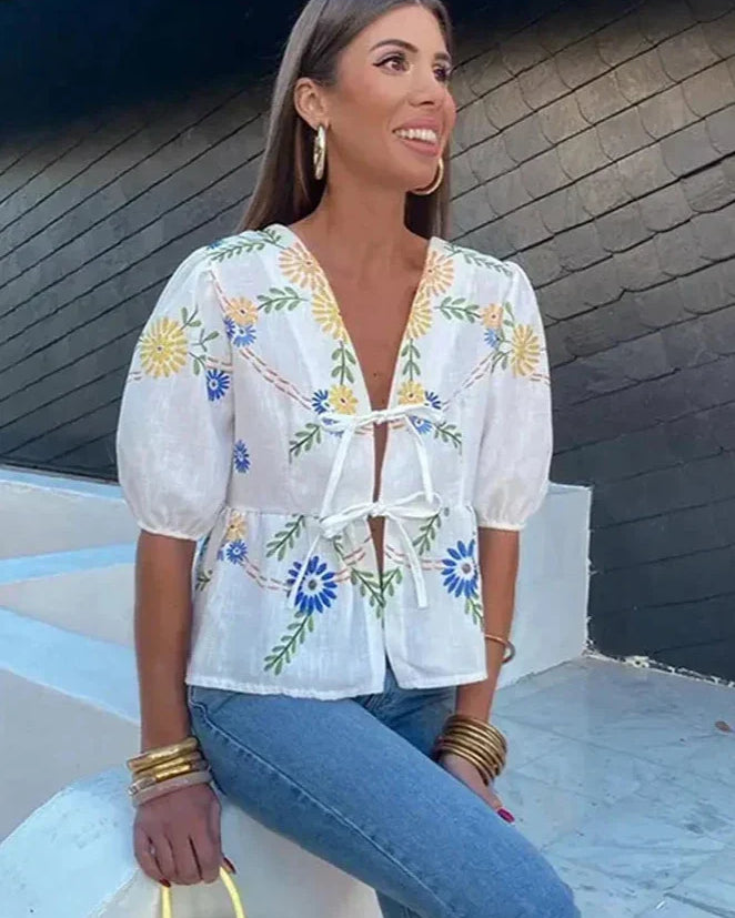 Çiçekli Fiyonk Peplum Bluz