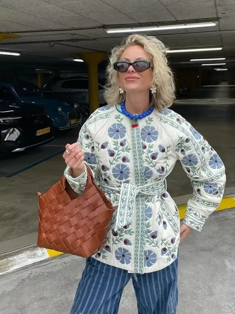 Blau Floral Dantel Detaylı Patchwork Ceket