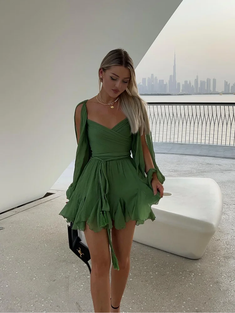 Uzun Kol Detaylı Volanlı Mini Elbise