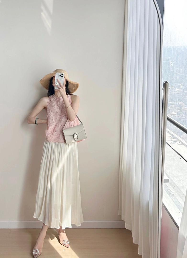 Bisiklet Yaka Kolsuz Bluz